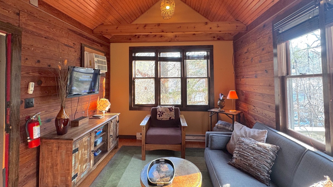 Photo of Livingroom in Eureka Springs Historic District