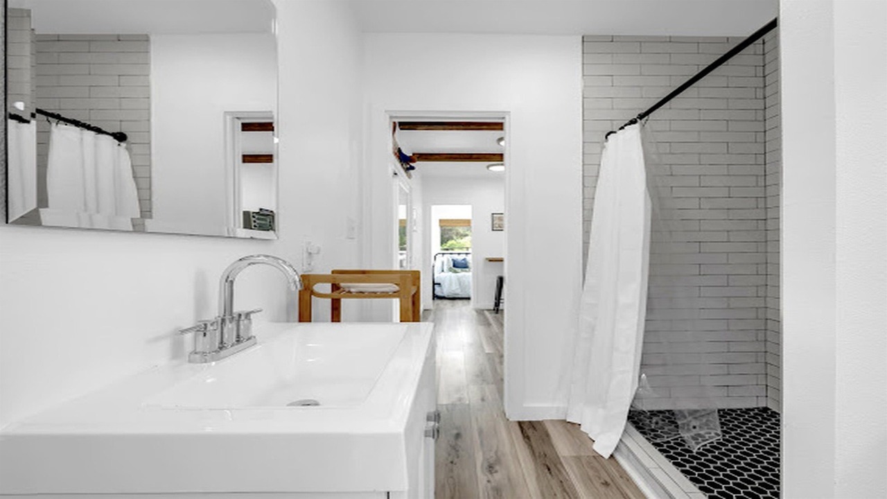 Photo of Bathroom in Buchanan Dam