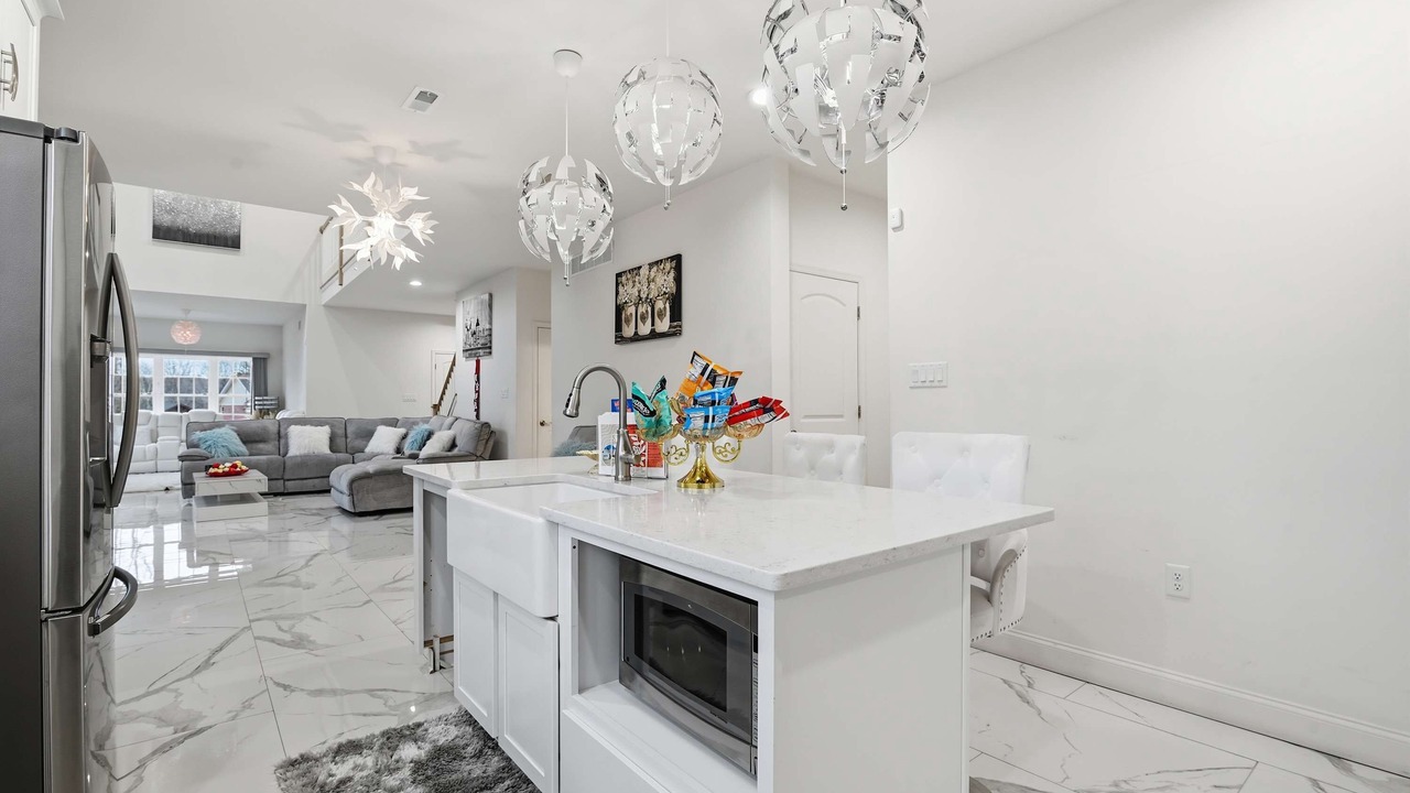 Photo of Others in Jonas