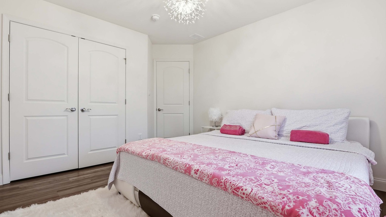 Photo of Bedroom in Jonas