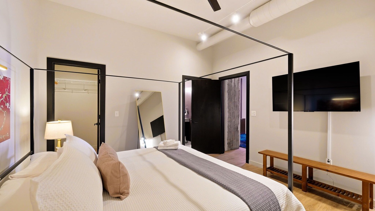Photo of Bedroom in Downtown St. Louis