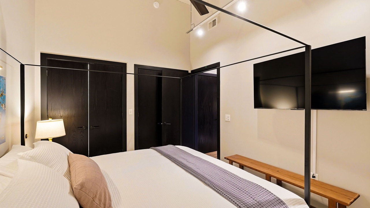 Photo of Bedroom in Downtown St. Louis