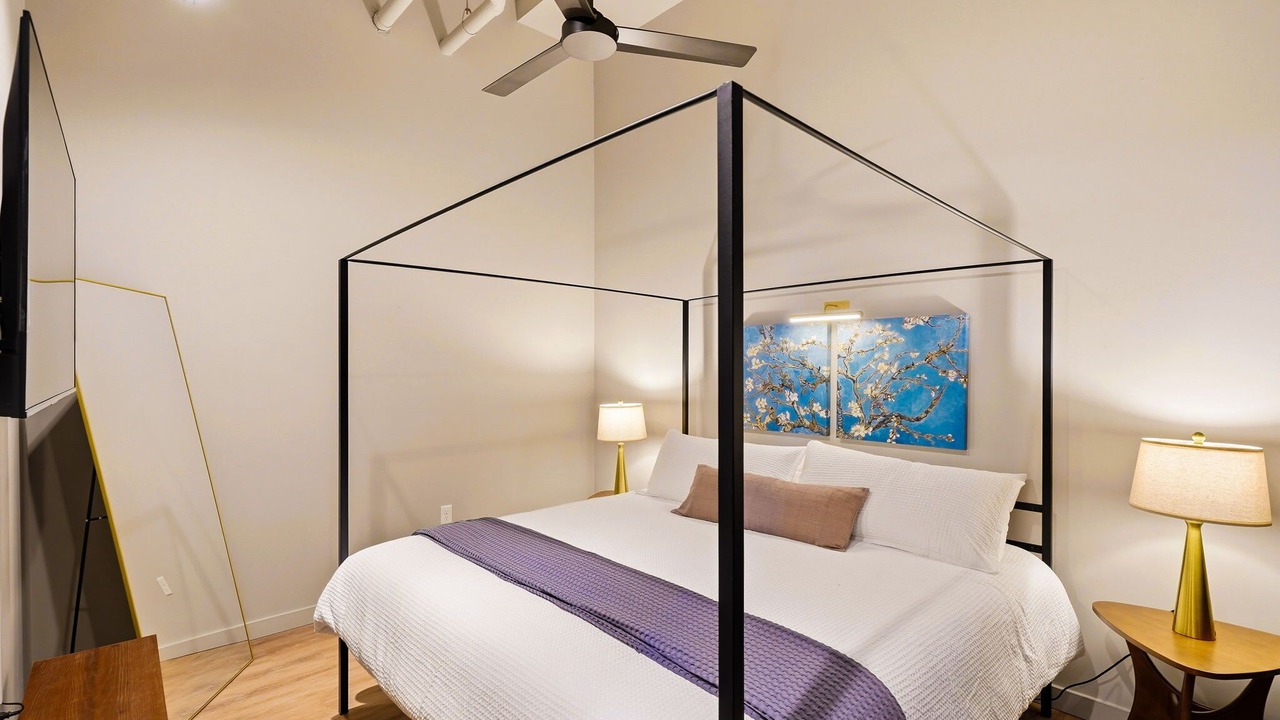 Photo of Bedroom in Downtown St. Louis
