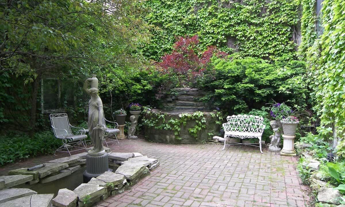 Photo of Outdoor in Old Town Triangle