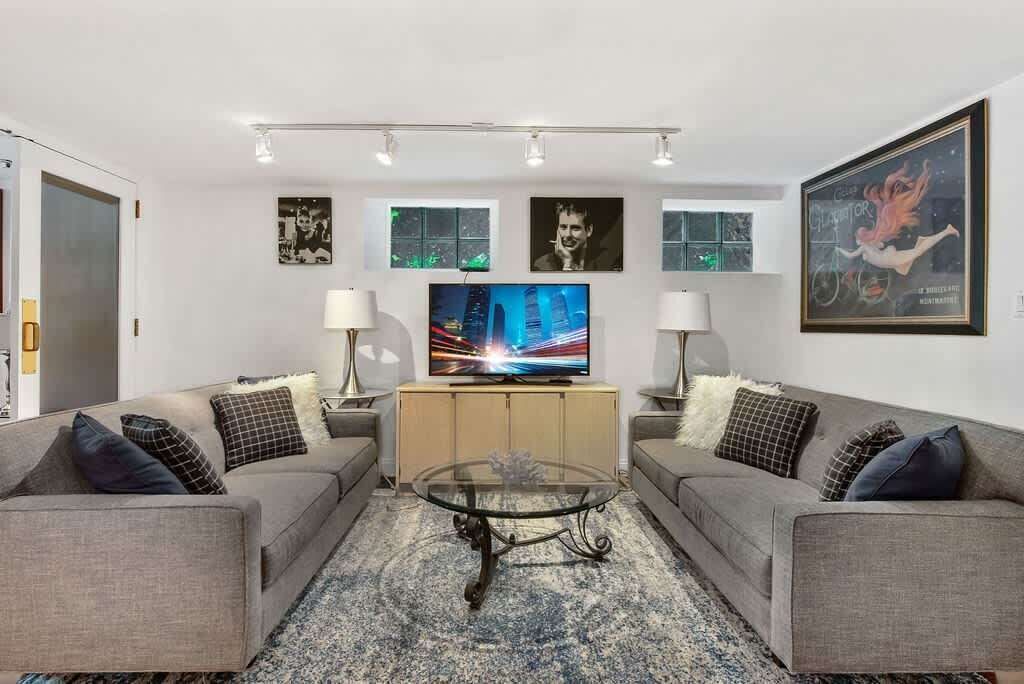 Photo of Bedroom in Old Town Triangle