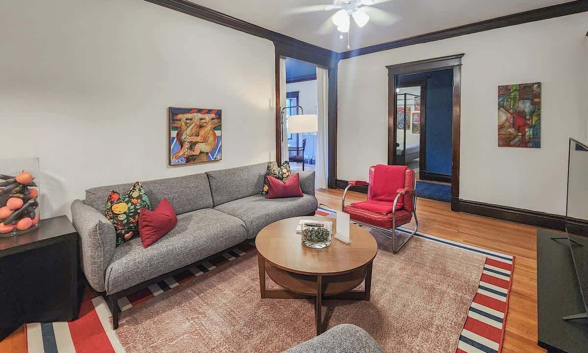 Photo of Livingroom in Wrigleyville