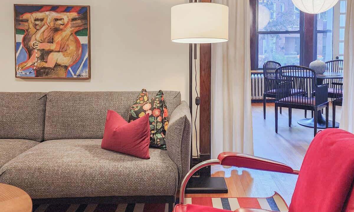 Photo of Livingroom in Wrigleyville