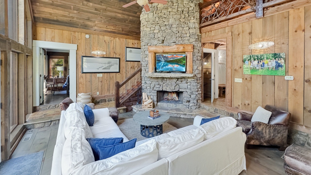 Photo of Livingroom in Cashes Valley