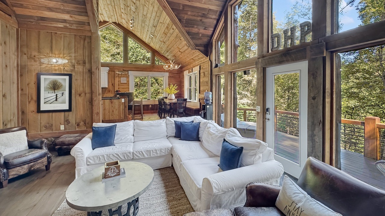 Photo of Livingroom in Cashes Valley