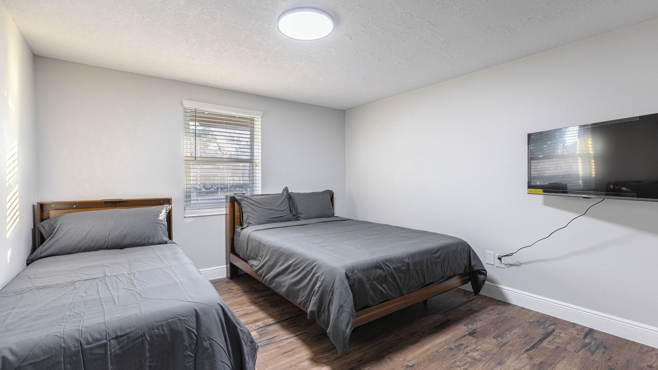 Photo of Bedroom in Seffner Community Alliance