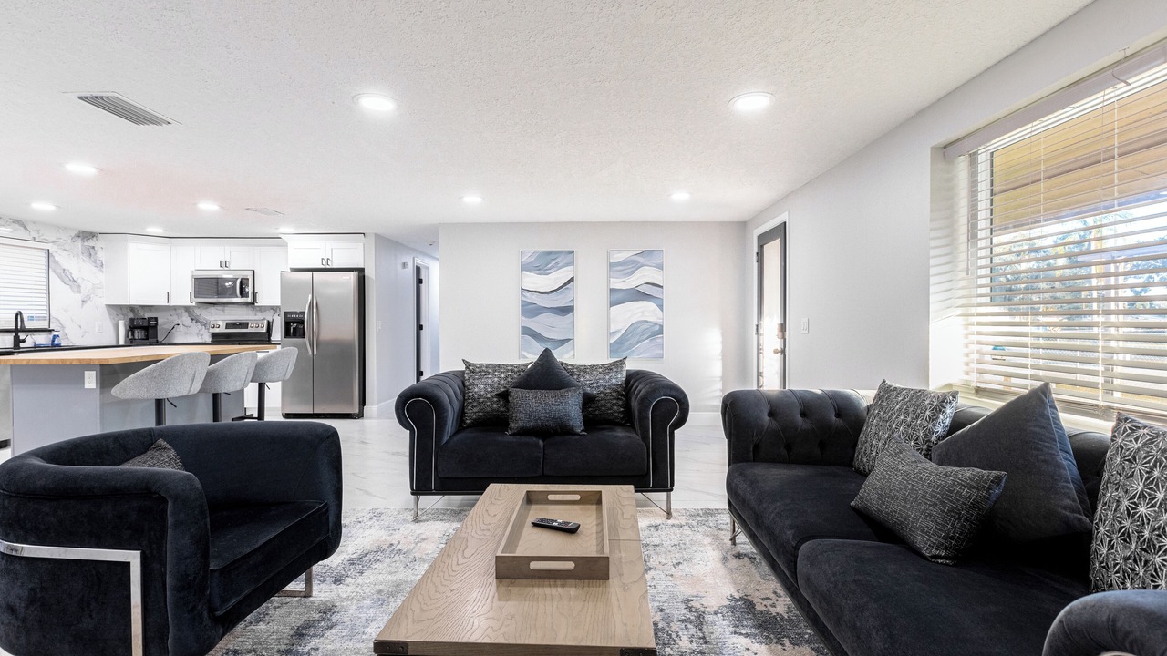 Photo of Livingroom in Seffner Community Alliance