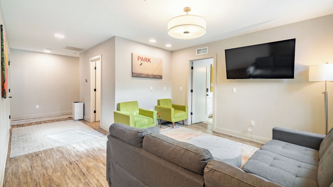 Photo of Livingroom in Burns Park
