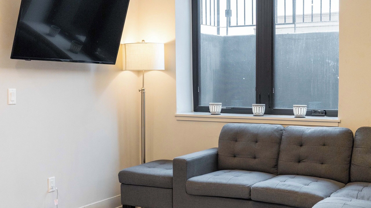 Photo of Livingroom in Burns Park