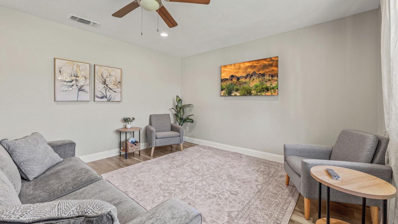 Photo of Livingroom in Elverta