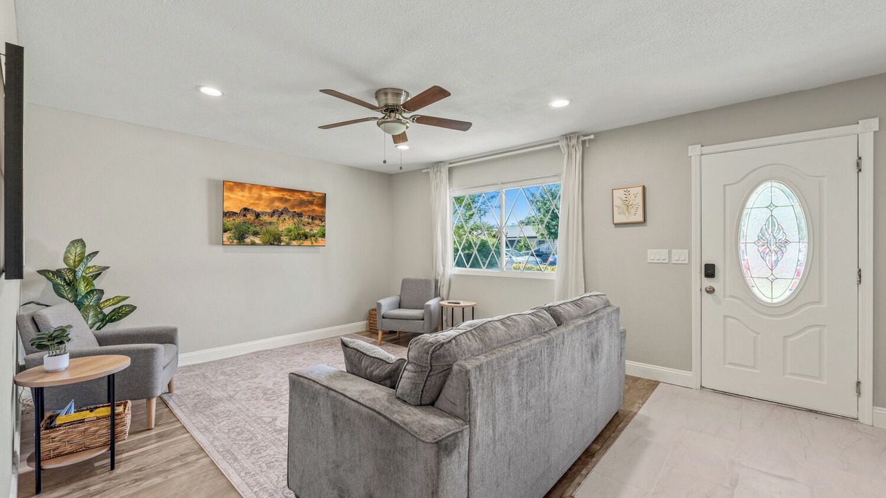 Photo of Livingroom in Elverta
