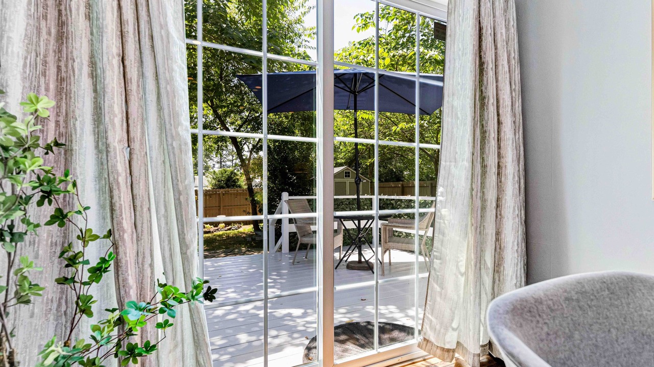 Photo of Bedroom in Lakeside