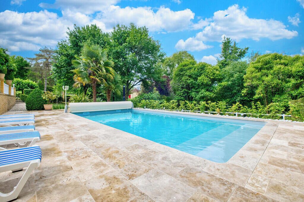 Photo of Outdoor in Le Lardin-Saint-Lazare