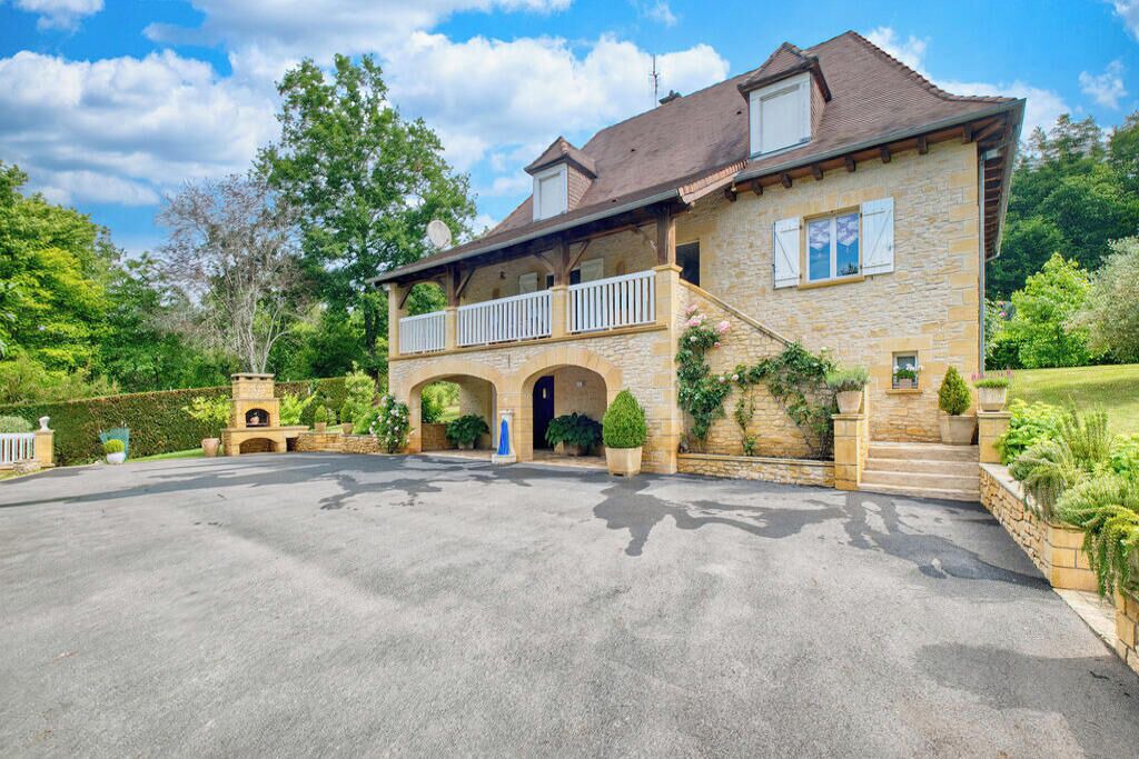 Photo of Outdoor in Le Lardin-Saint-Lazare