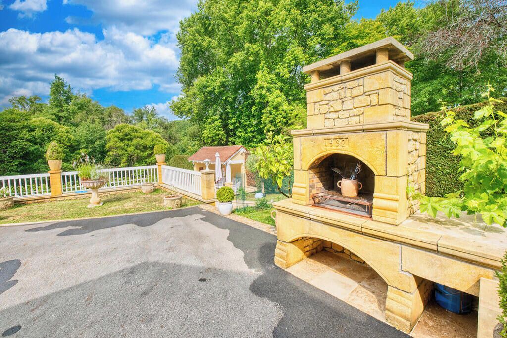 Photo of Outdoor in Le Lardin-Saint-Lazare