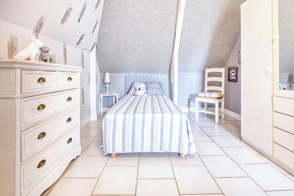 Photo of Bedroom in Le Lardin-Saint-Lazare