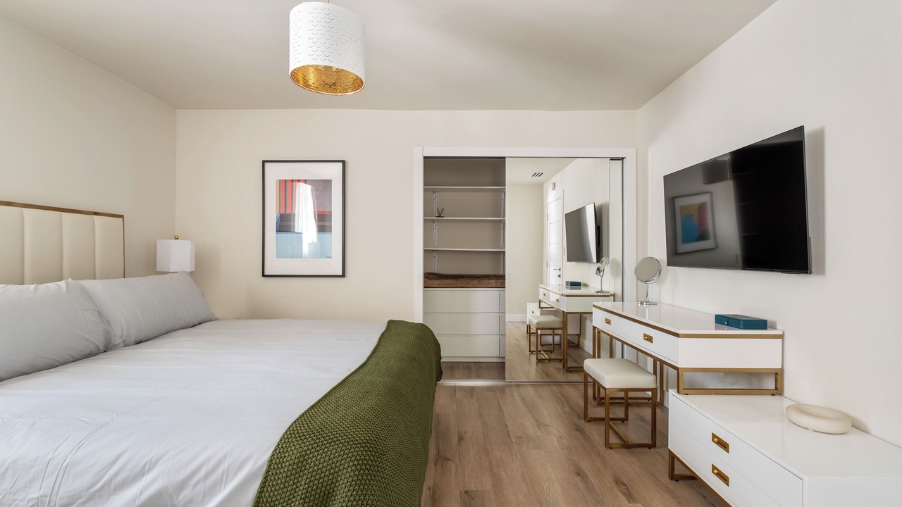 Photo of Bedroom in Sunland-Tujunga