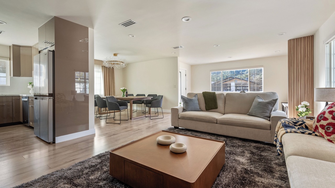 Photo of Livingroom in Sunland-Tujunga