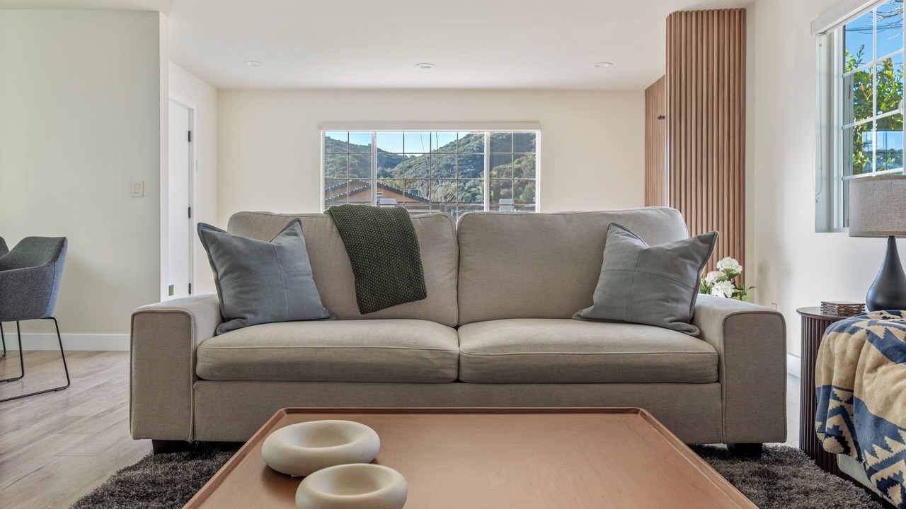 Photo of Livingroom in Sunland-Tujunga