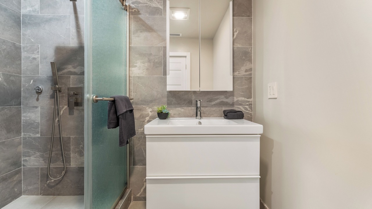 Photo of Bathroom in Sunland-Tujunga