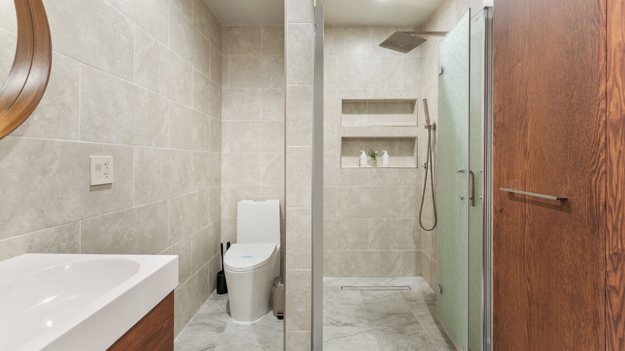 Photo of Bathroom in Sunland-Tujunga