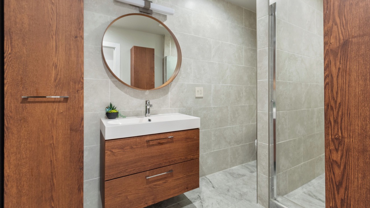 Photo of Bathroom in Sunland-Tujunga