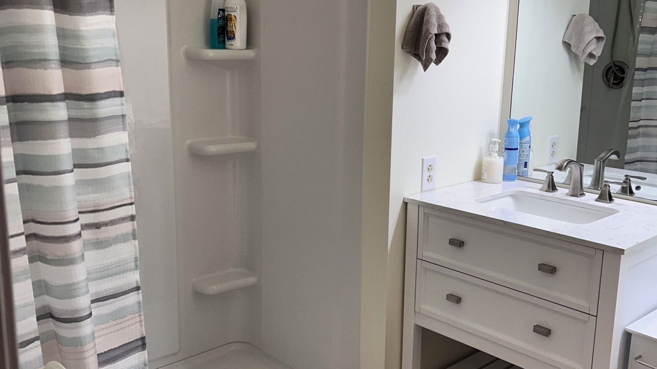 Photo of Bathroom in Blytheville