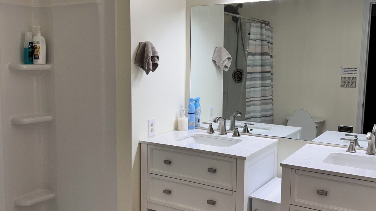 Photo of Bathroom in Blytheville
