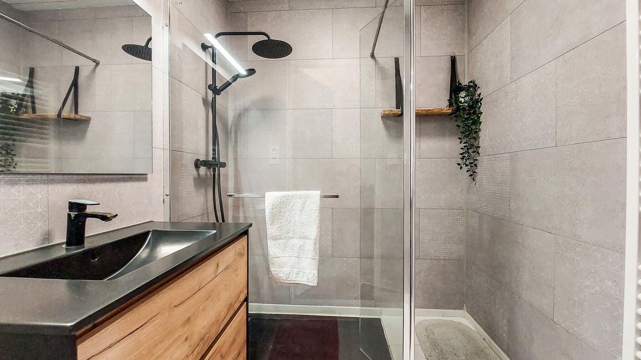 Photo of Bathroom in Parigne