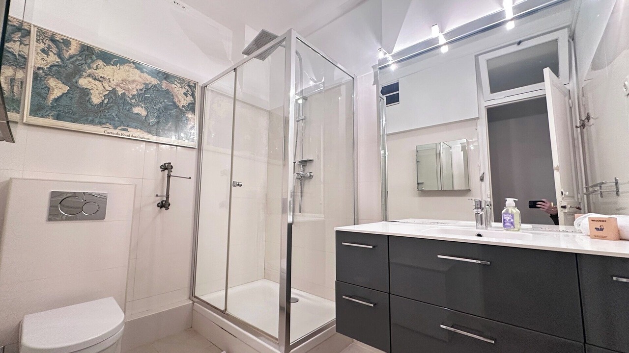 Photo of Bathroom in Neuilly-sur-Seine