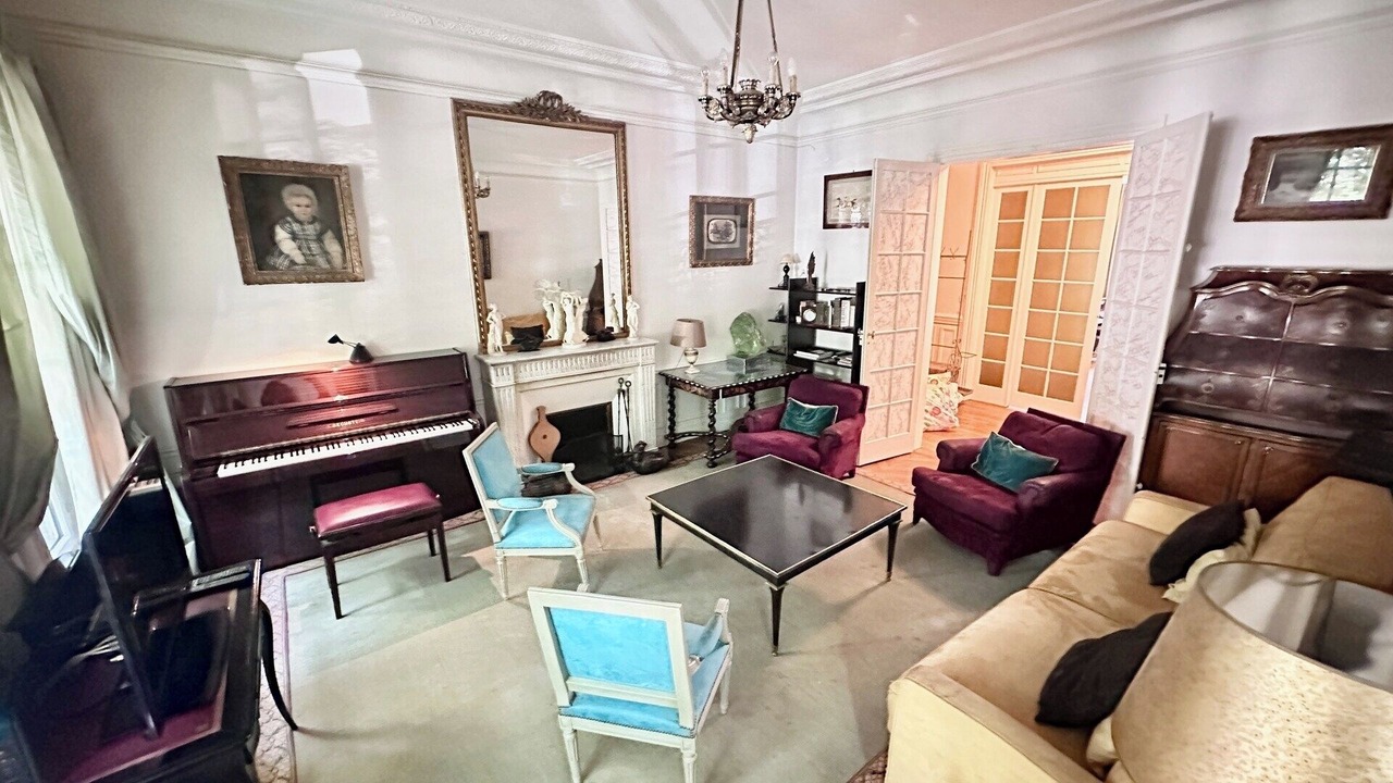 Photo of Livingroom in Neuilly-sur-Seine
