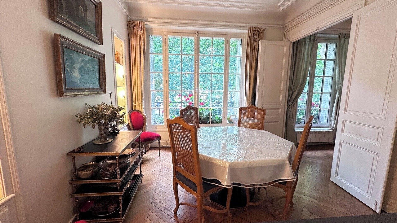 Photo of Others in Neuilly-sur-Seine