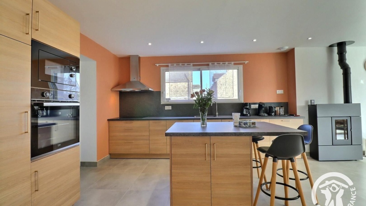 Photo of Kitchen in Saint-Jean-sur-Couesnon