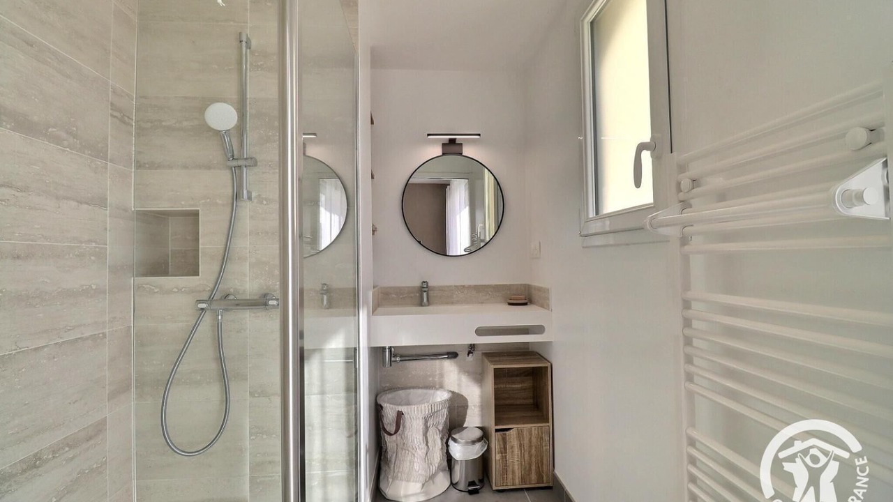 Photo of Bathroom in Saint-Jean-sur-Couesnon