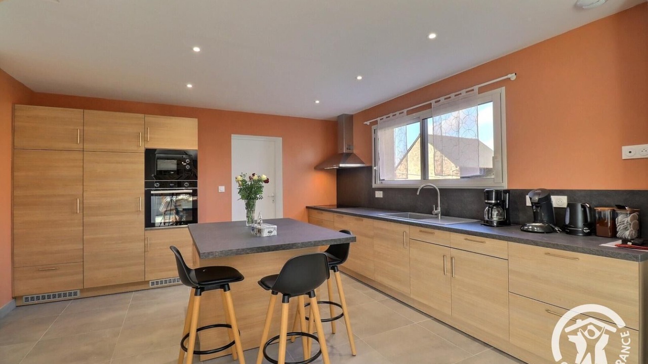 Photo of Kitchen in Saint-Jean-sur-Couesnon