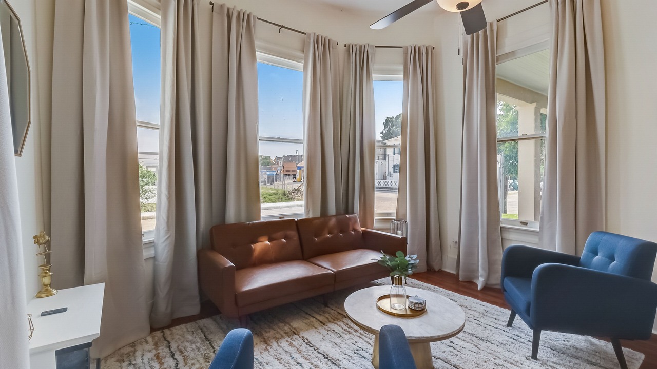 Photo of Livingroom in Near East Side