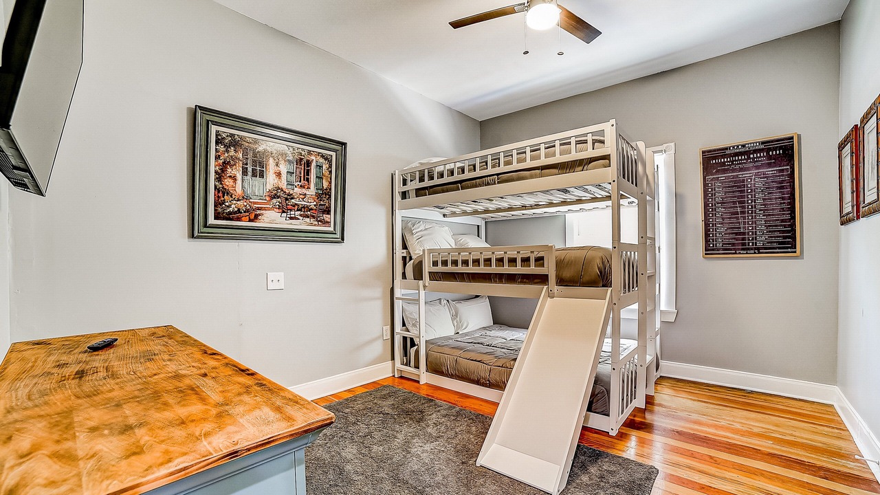 Photo of Bedroom in Tobin Hill