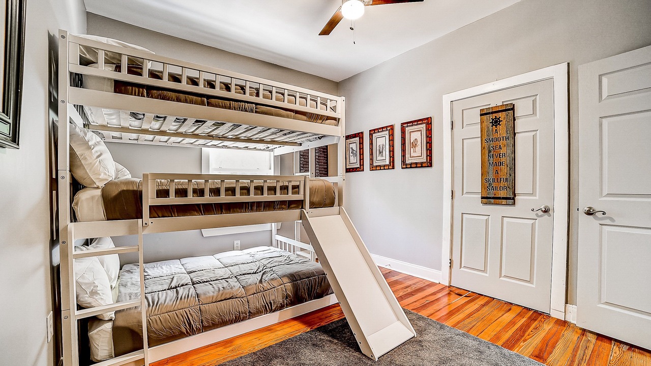Photo of Bedroom in Tobin Hill