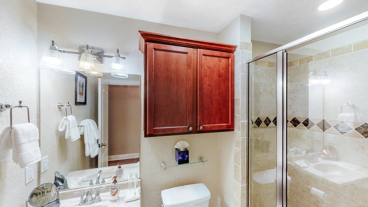 Photo of Bathroom in Historic Garderns