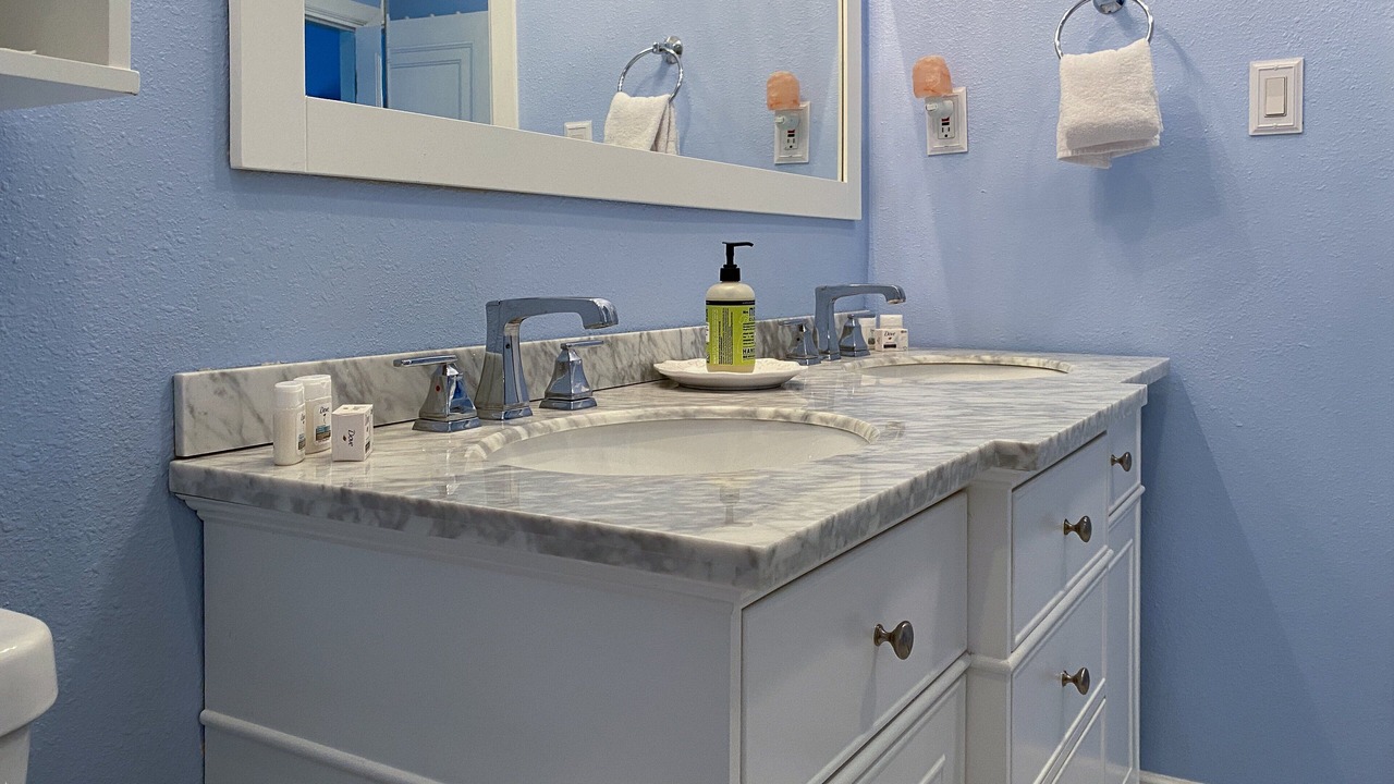 Photo of Bathroom in Woodlawn Lake