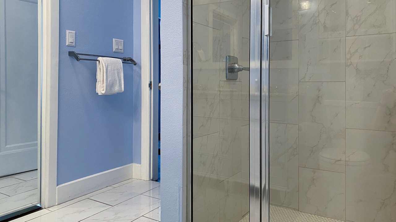 Photo of Bathroom in Woodlawn Lake
