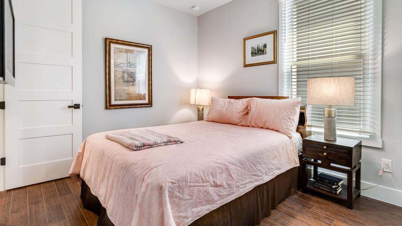 Photo of Bedroom in Tobin Hill