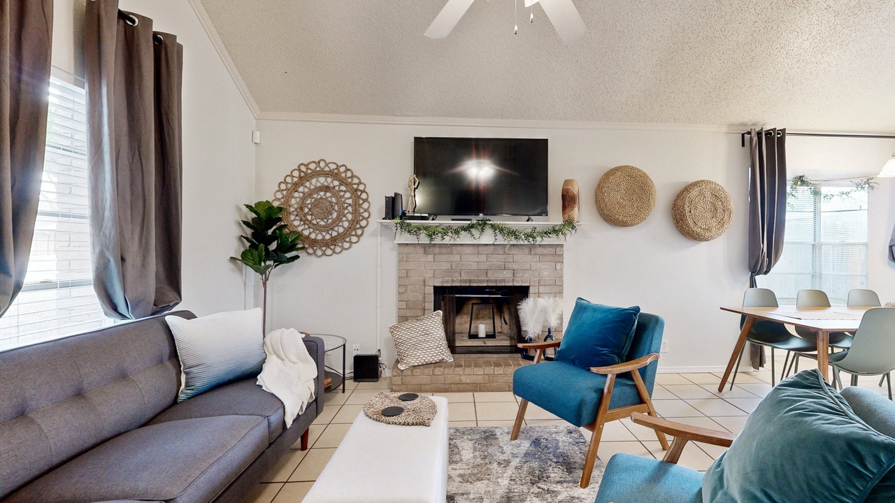 Photo of Livingroom in Oak Creek