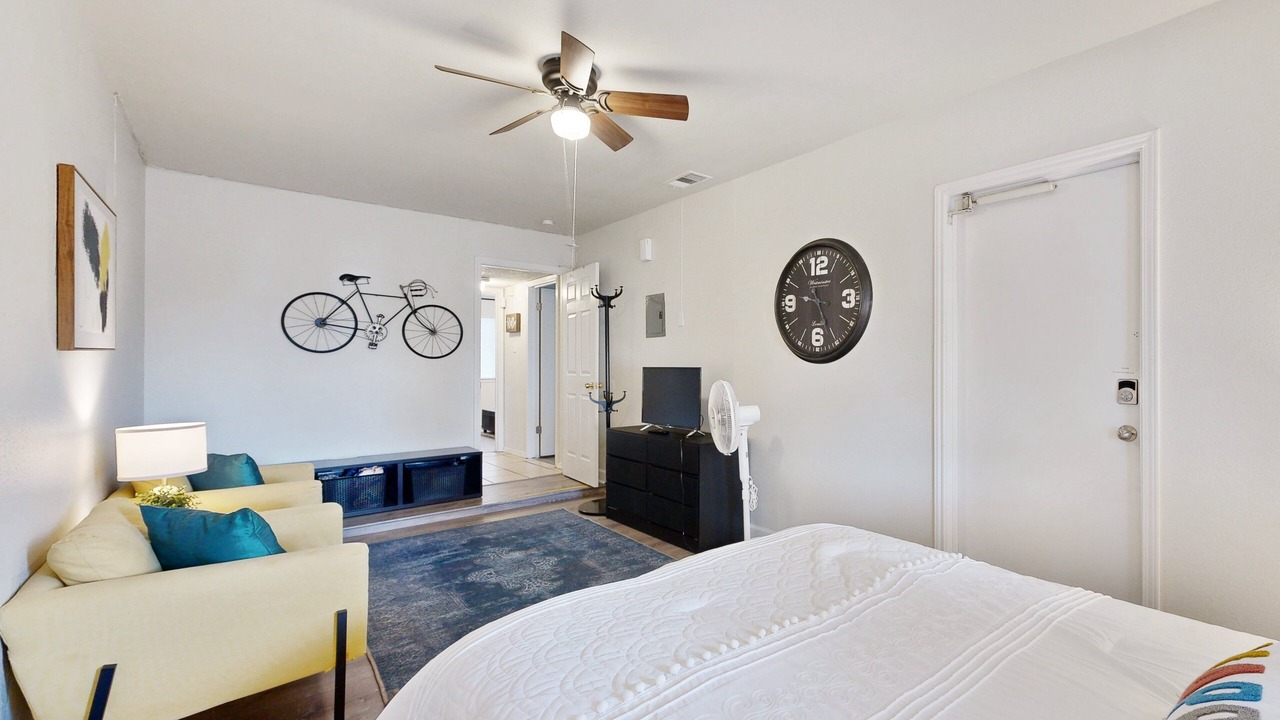 Photo of Bedroom in Oak Creek