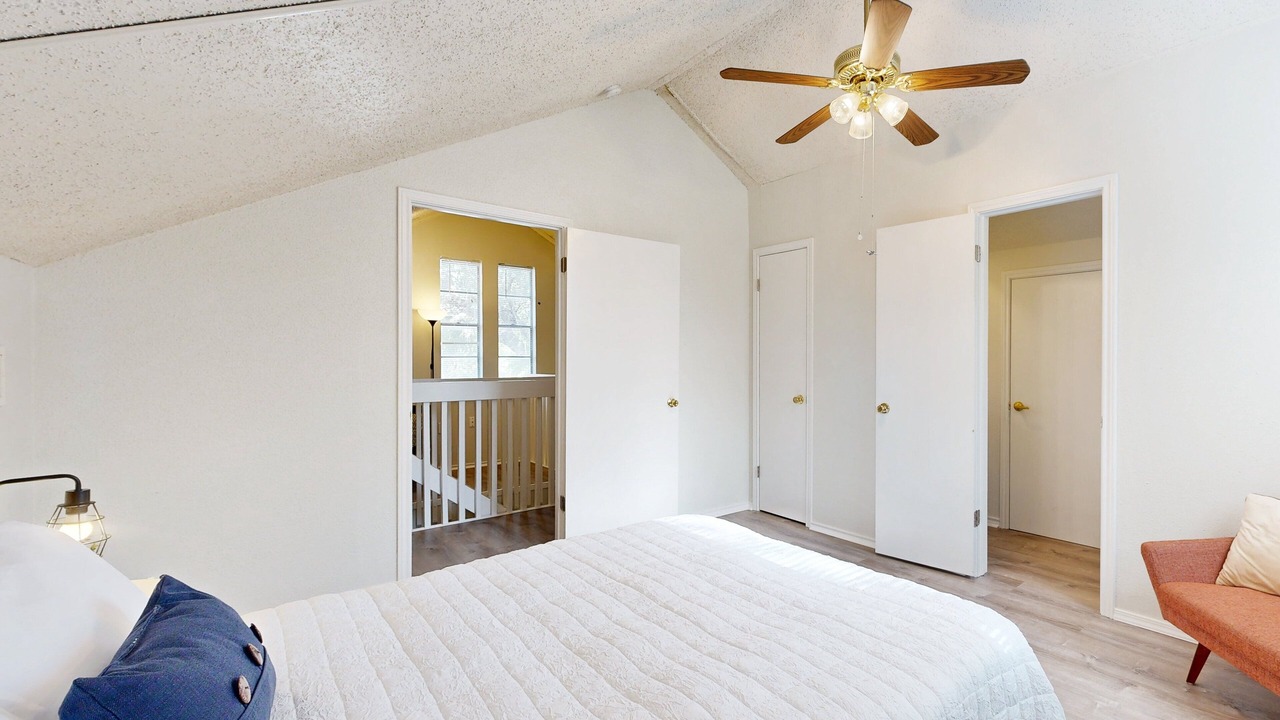 Photo of Bedroom in Oak Creek