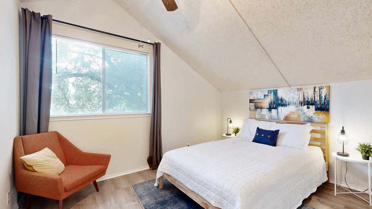 Photo of Bedroom in Oak Creek